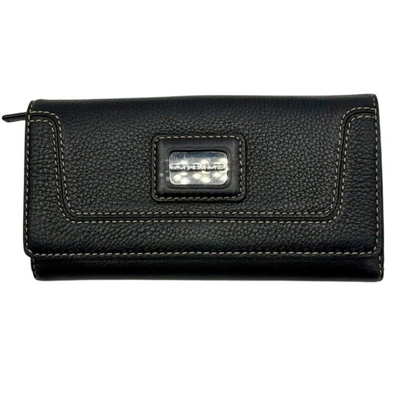Michael Kors Handbags - Michael Kors Black Pebbled Leather Continental Wallet‎ Contrast Stitching Logo